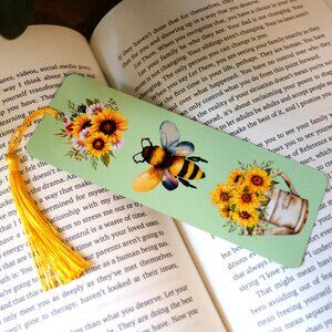 Bumblee and Sunflowers Metal Bookmark with Tassel, handmade, Book, reading